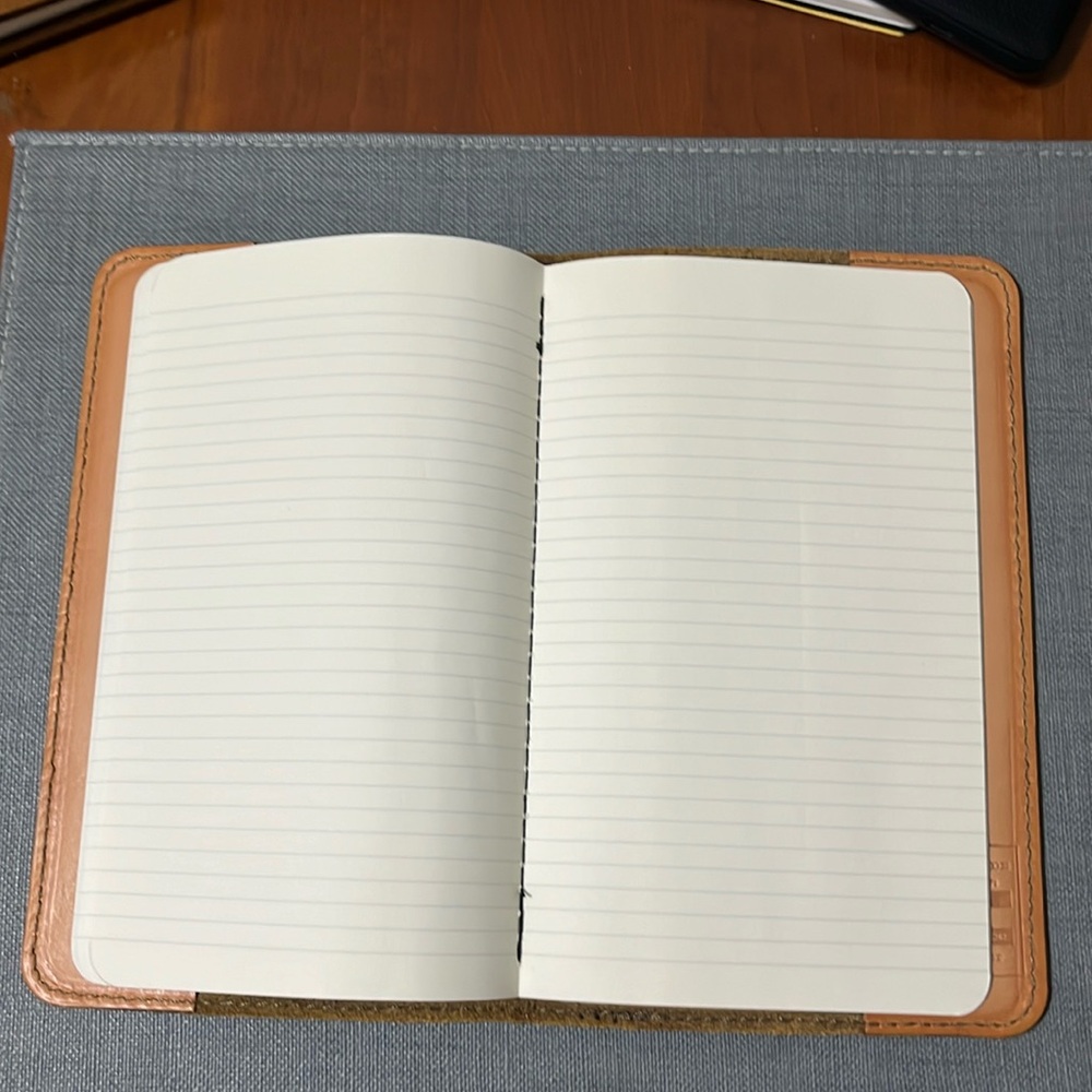 Dodocase Leather Journal Cover (fits one large Moleskine Cahier)